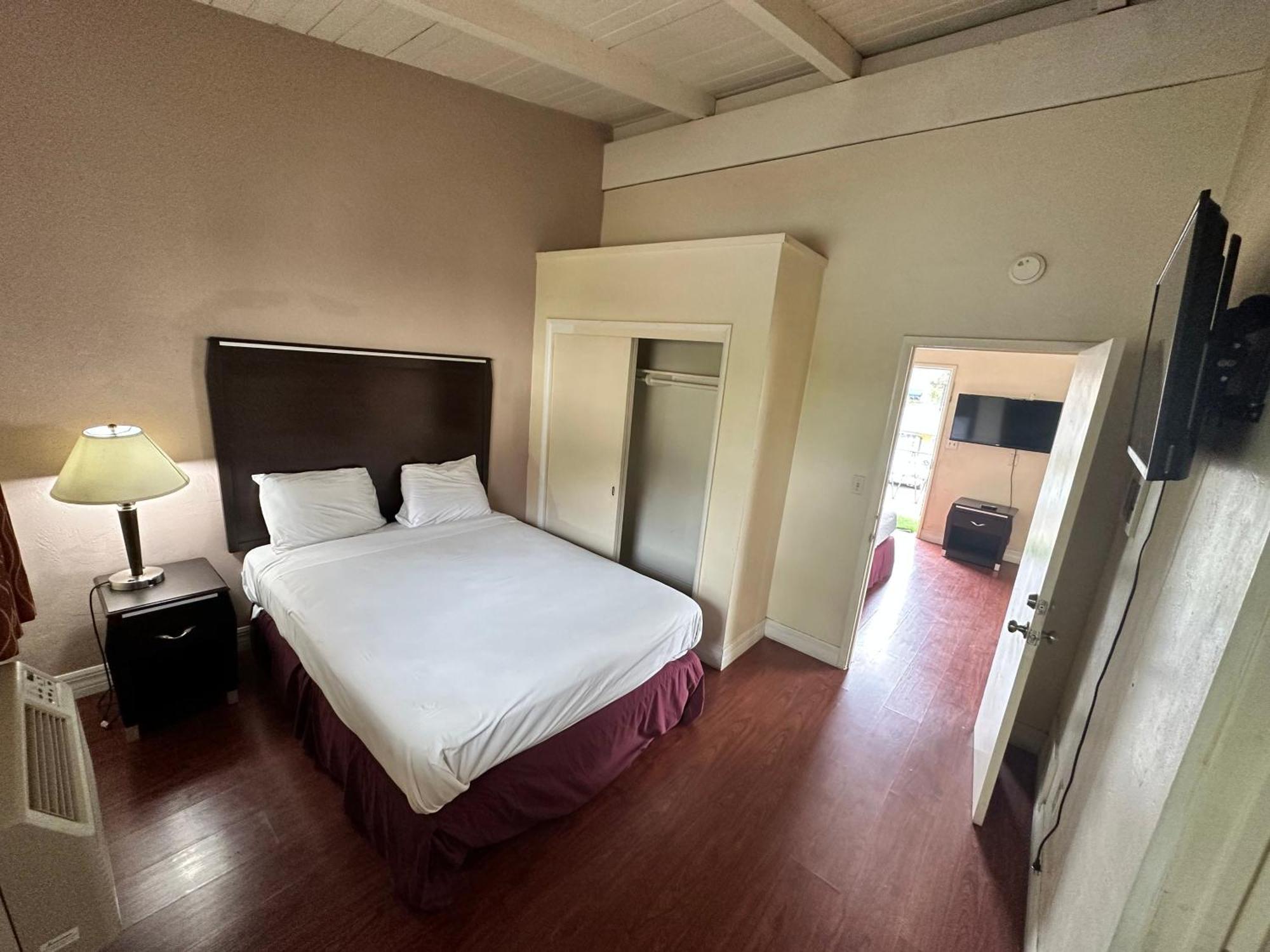 Town And Country Inn Санта-Марія Екстер'єр фото