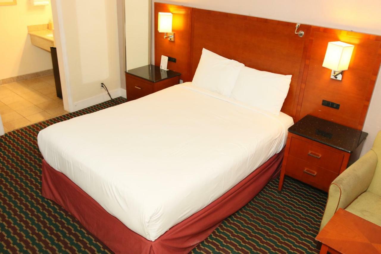 Town And Country Inn Санта-Марія Екстер'єр фото