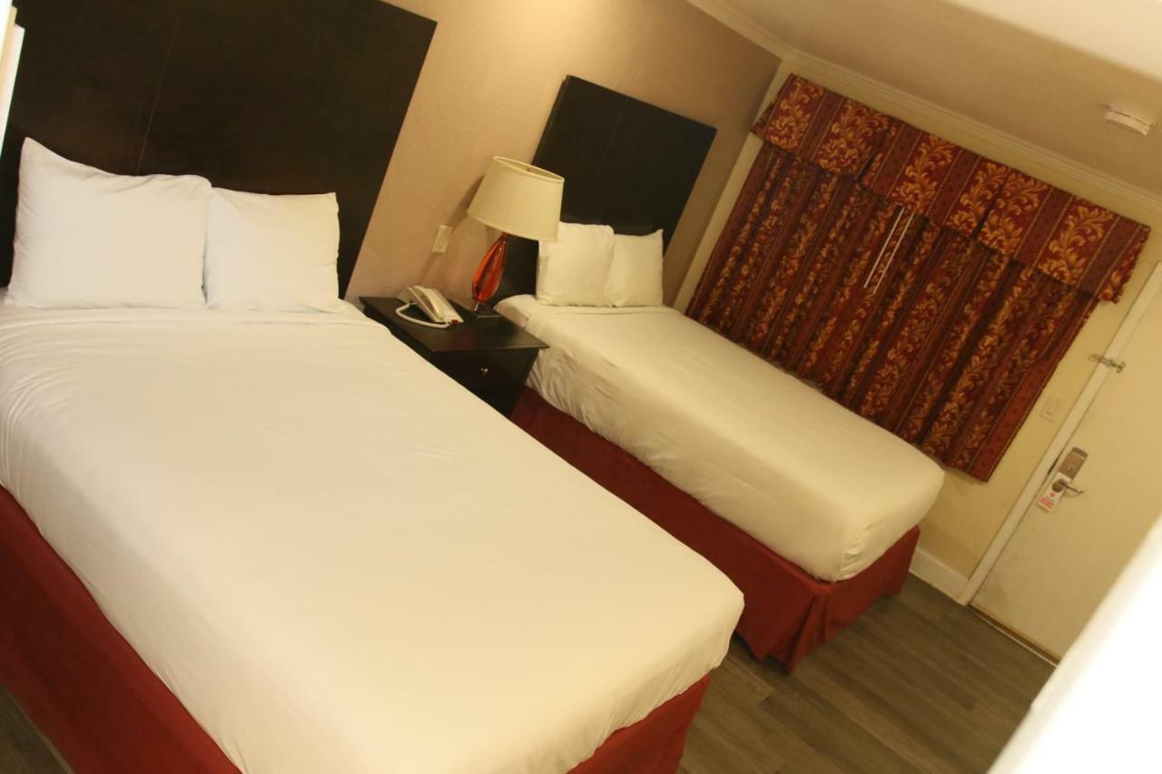 Town And Country Inn Санта-Марія Екстер'єр фото