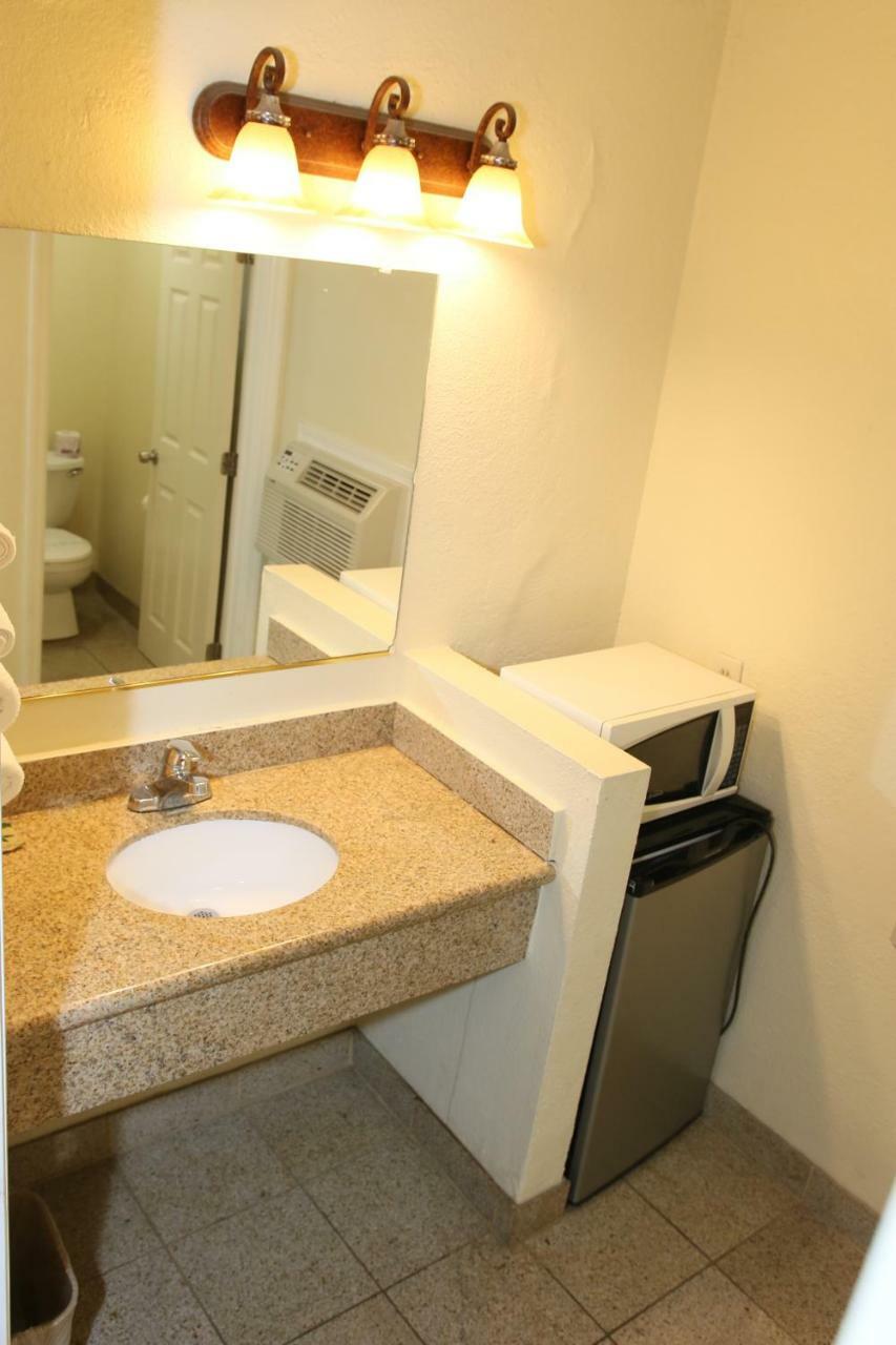 Town And Country Inn Санта-Марія Екстер'єр фото
