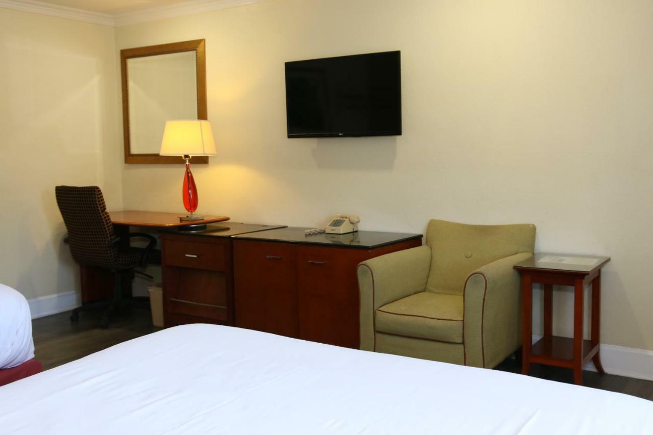 Town And Country Inn Санта-Марія Екстер'єр фото